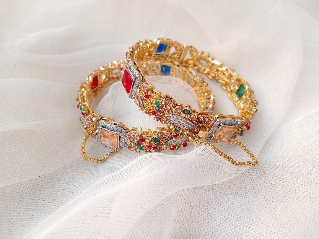 2 Pcs Noratan Design Gold Plated Rhinestone Kara Bangle NOVAPIK