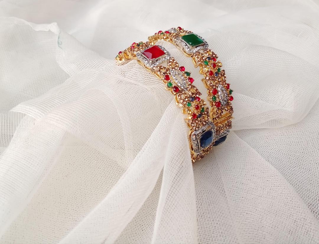 2 Pcs Noratan Design Gold Plated Rhinestone Kara Bangle NOVAPIK
