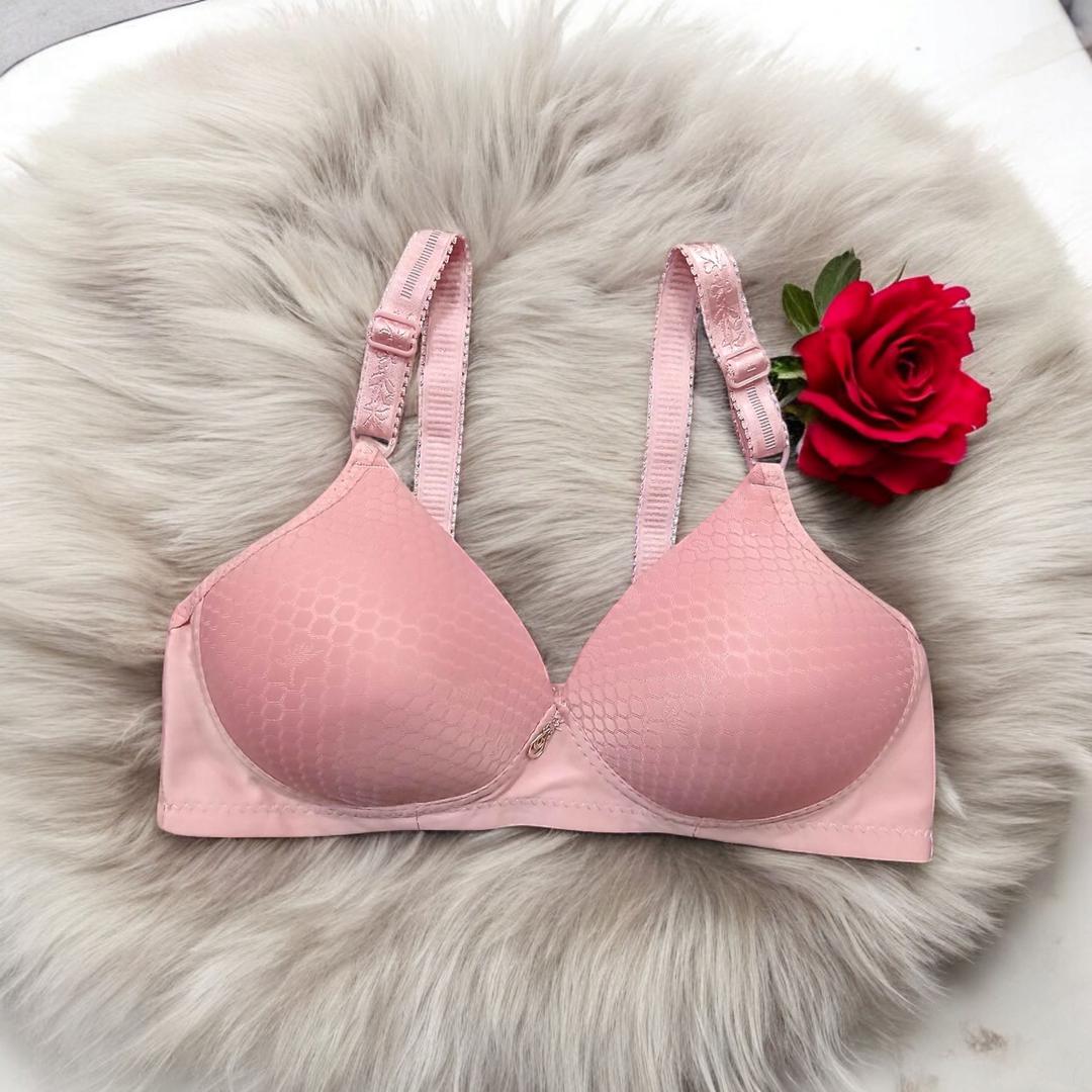 Silk Plain Comfortable And Lightweight Padded Bra NOVAPIK