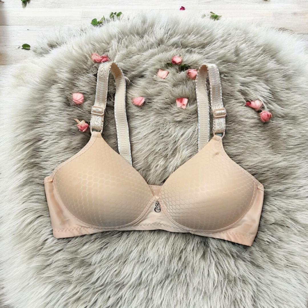 Silk Plain Comfortable And Lightweight Padded Bra NOVAPIK